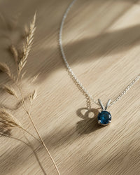 Como Round London Blue Topaz Pendant - Image 6