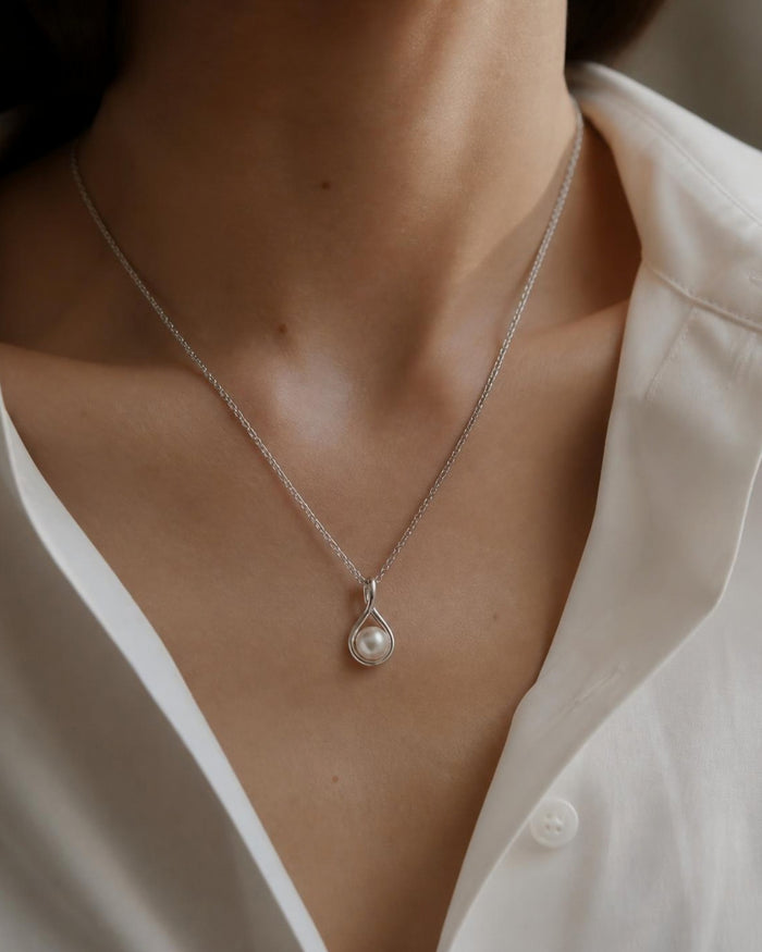 Cairo Akoya Pearl Twist Pendant