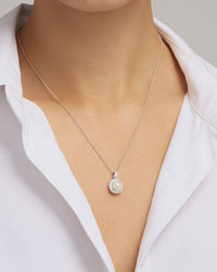 Santorini Pearl Halo Pendant Necklace - Video