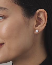 Como Round White Sapphire Stud Earrings - Video